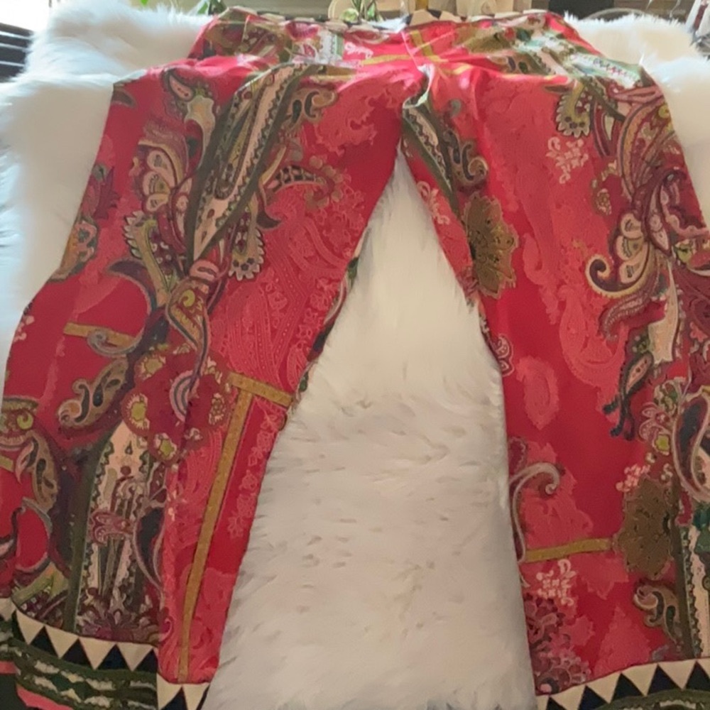 Palazzos pants. Great fabric. Great detail!